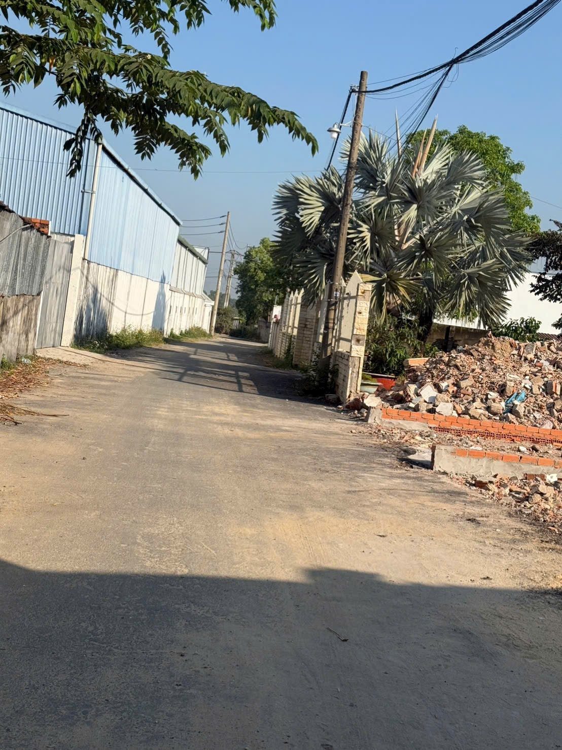 Bán đất 5*25m. Mặt tiền nhựa thông Tân Hiệp. Hocmon cũ
