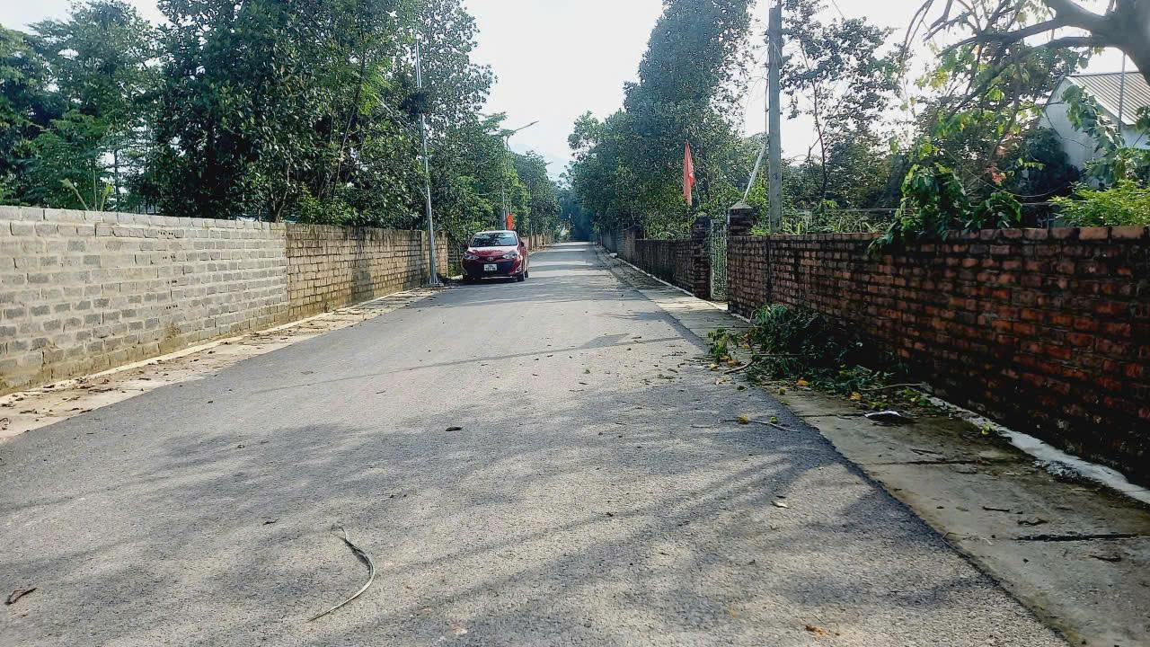 Đất mặt tiền đường nhựa tại Tản Lĩnh, Ba Vì, Hà Nội (xã Suối Hai mới )