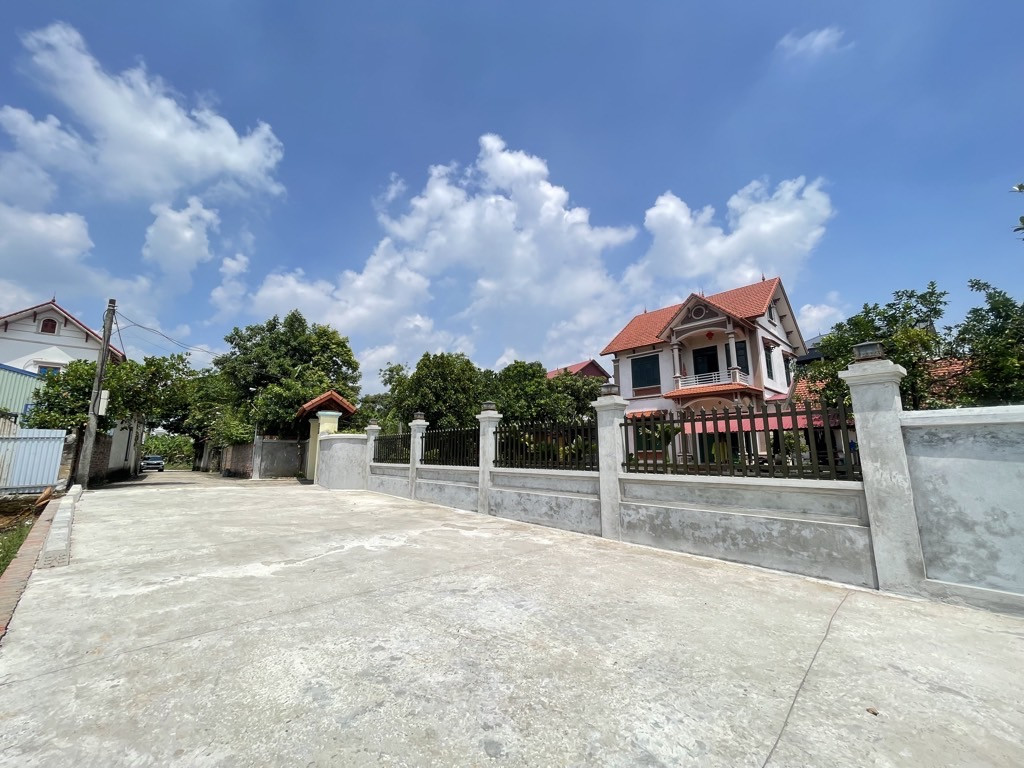 Bán 57 m Tại Sơn Đoài - Tân Minh sát Bìa Đồng Thoáng Mát diện tích sử Dụng 80 m