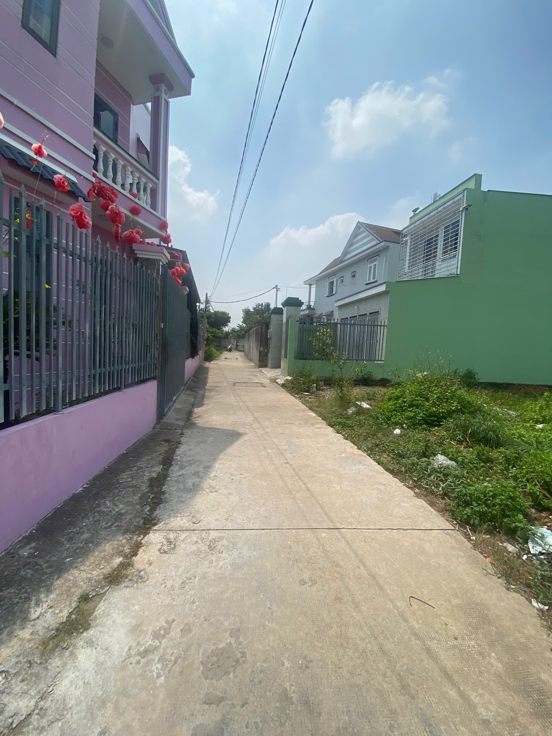 Bán đất 98m² có sẵn 80m² thổ cư ngang 5m giá 2.3 tỷ tại Xã Tân Nhựt