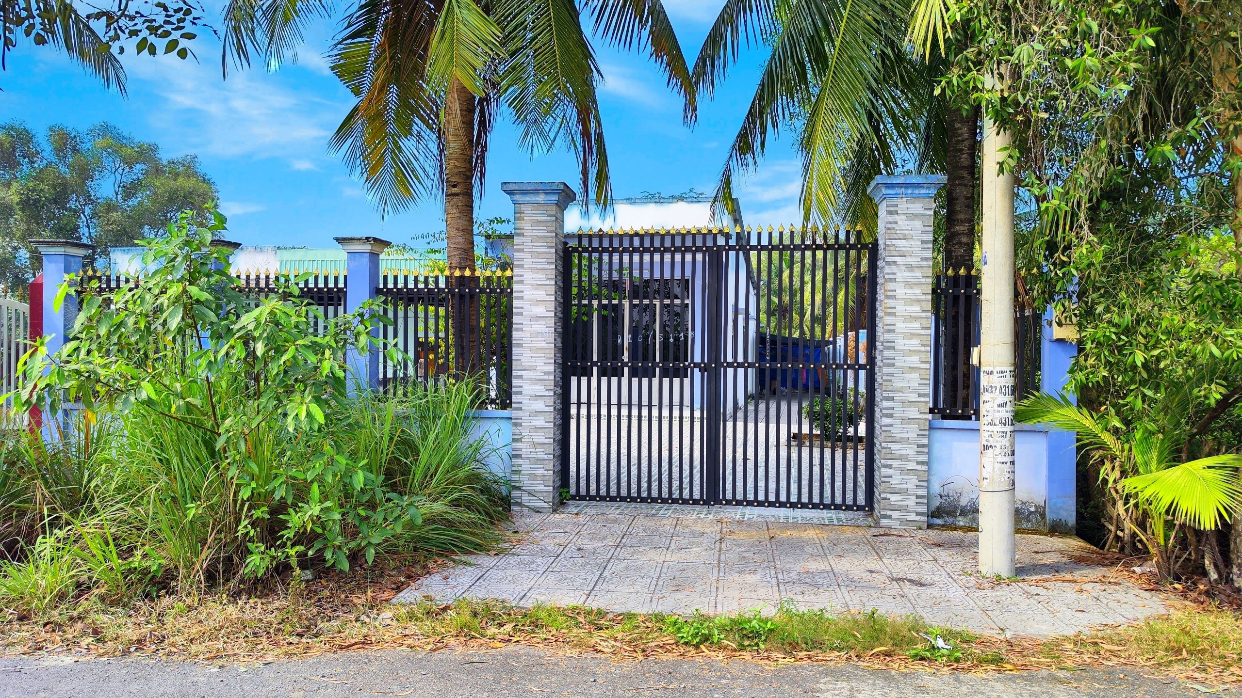 CẦN BÁN ĐẤT THỔ CƯ ĐƯỜNG ĐÊ SỐ 2, BÌNH CHÁNH, 299M2 SẴN NHÀ CẤP 4, SỔ RIÊNG GIÁ TỐT