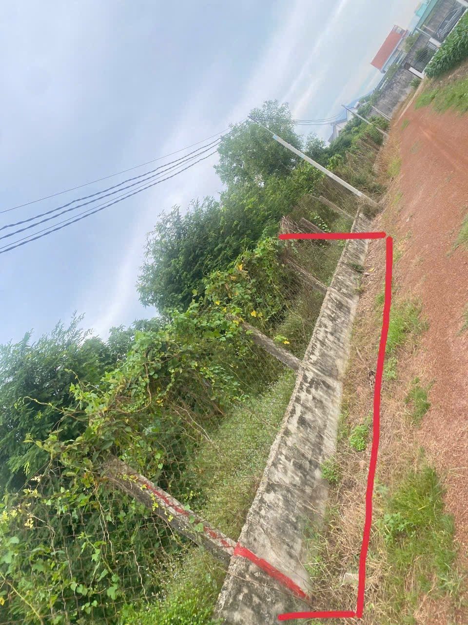 Bán đất 2200m² có sẵn 1250m² thổ cư ngang 50m giá 2.65 tỷ tại Xã Tân Phú