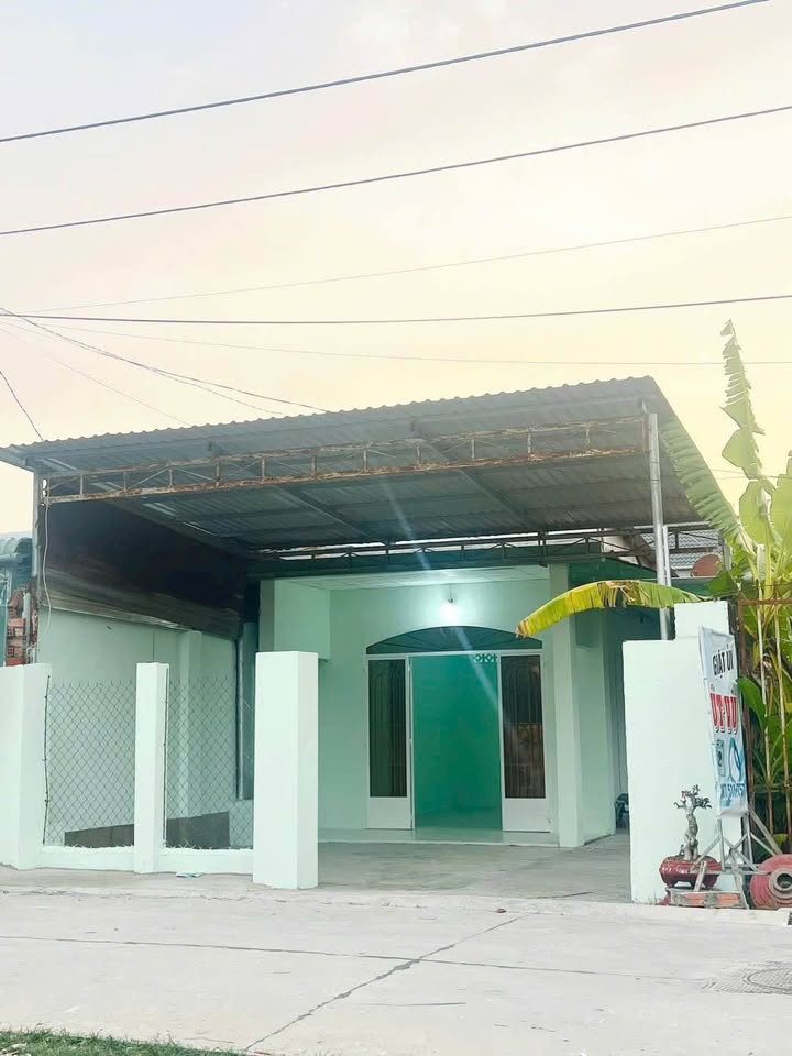 Chủ ngộp bank cần bán gấp nhà đất 108m2 , ngay X.Tân Phú Trung,Củ Chi Giá 695 triệu