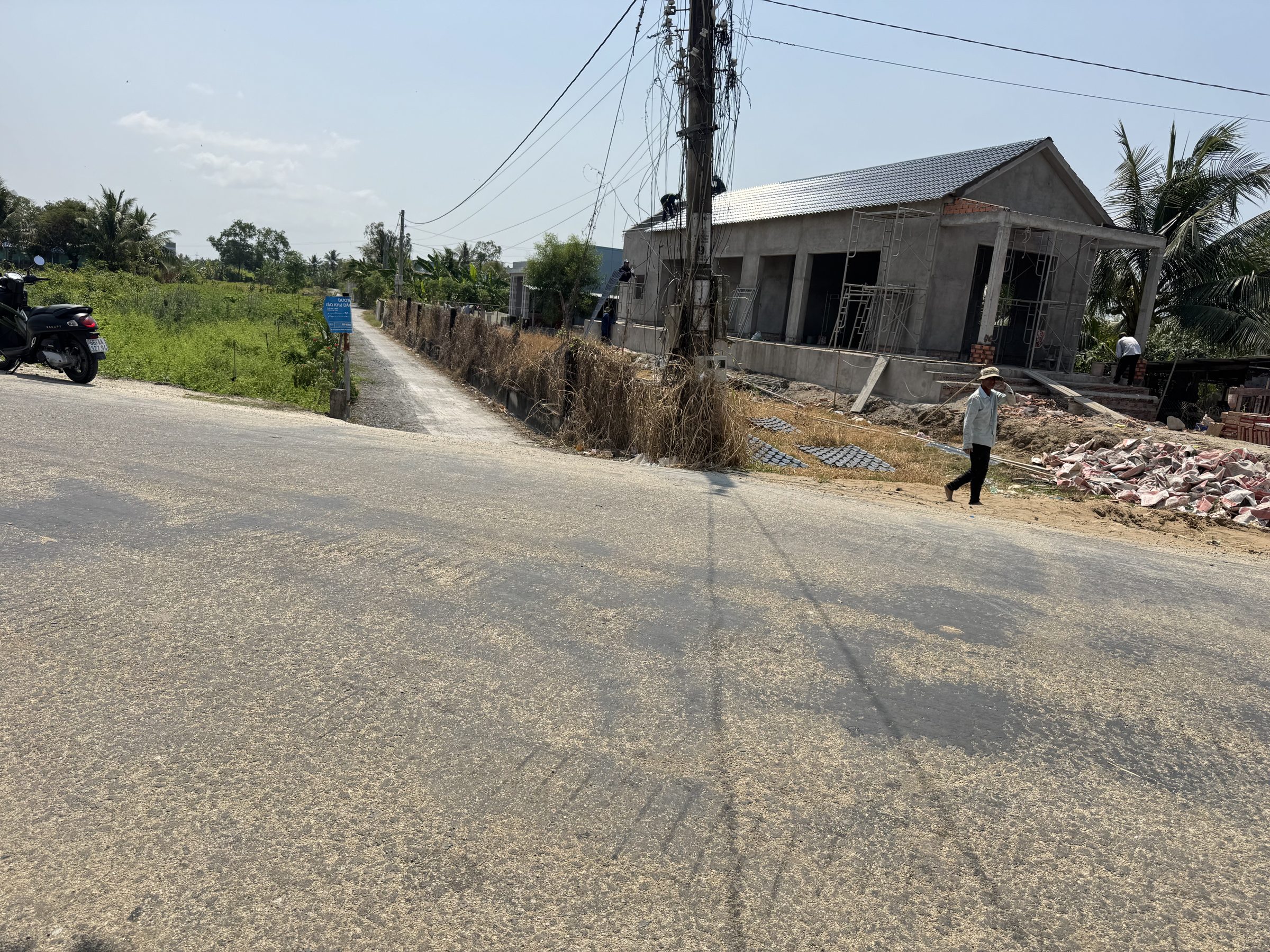 🔥 BÁN ĐẤT CHÍNH CHỦ sang tên trong ngày NHÀ VƯỜN 2 MẶT TIỀN – VỊ TRÍ ĐẸP – GẦN CHỢ, KHU CÔNG NGHIỆP-QUỐC LỘ 🔥

Bạn đang tìm một lô đất:
 • Vừa ở yên tĩnh, riêng tư
 • Vừa gần đầy đủ tiện ích
 • Vừa có thể đầu tư giữ tiền, sinh lời

👉 Lô này là lựa 