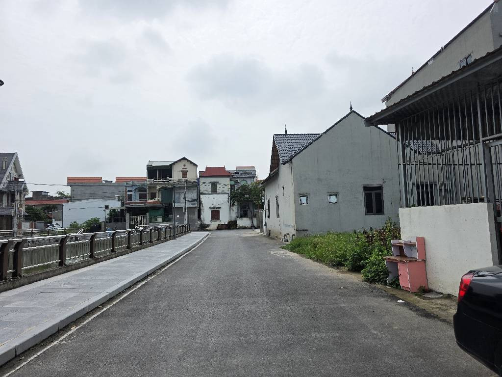 BÁN 108M2 ĐẤT VIEW HỒ ĐƯỜNG OTO TRÁNH TẠI CHÍ TRUNG, NHƯ QUỲNH