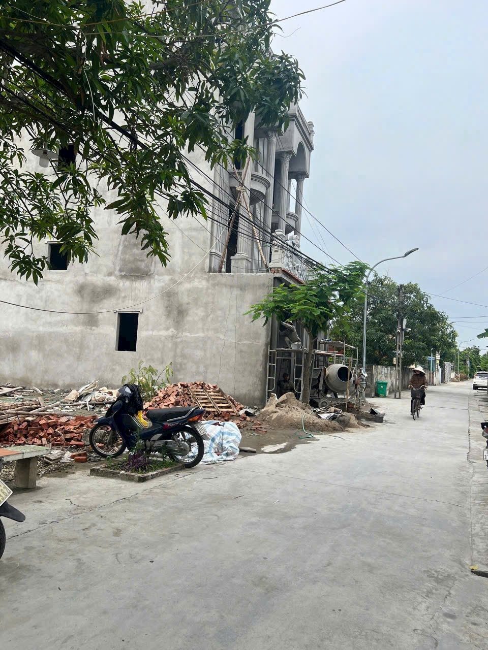 06.2026. bán 72m2 mặt đường thôn 7m. Tân Tiến. giá chỉ 1,69 tỷ. liên hệ 0362558882