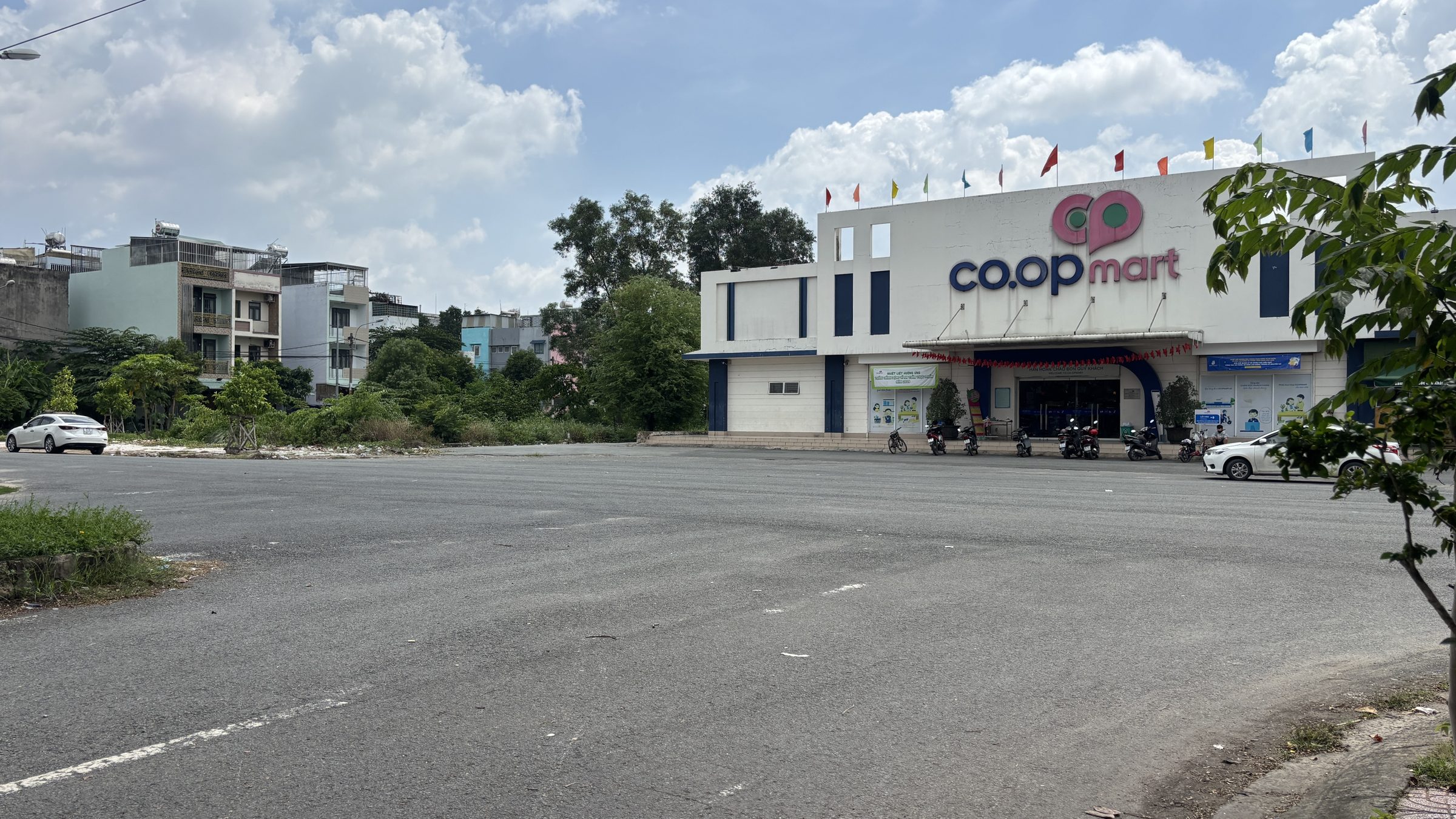 Bán gấp lô đất đường số 5 liền kề KDC phạm văn hai vĩnh lộc b