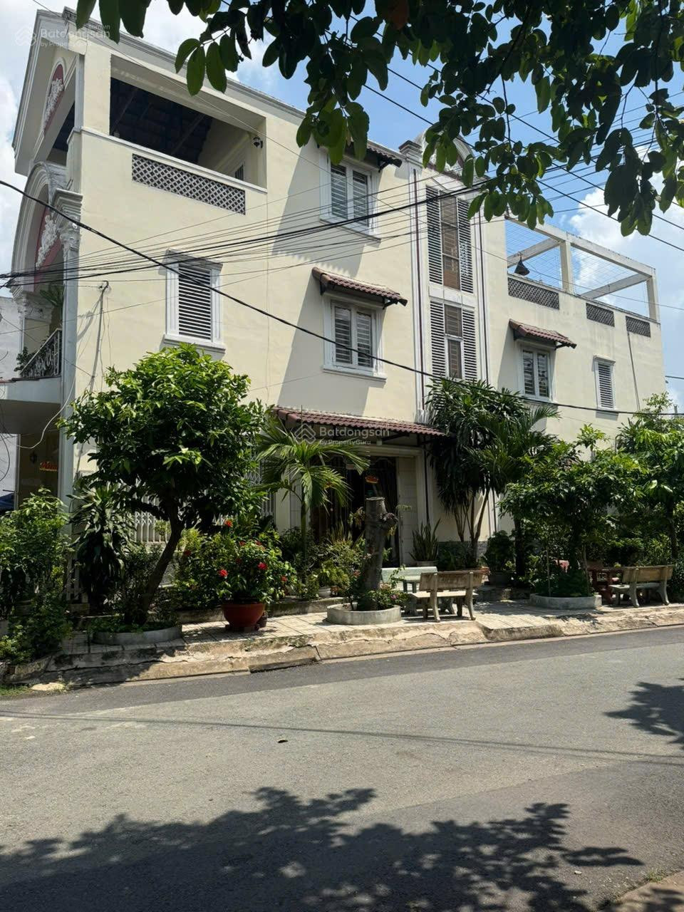 Bán Nhà riêng 123m2 có sẵn 123 m2 thổ cư giá 8.8 tỷ tại Xã Tân Xuân Huyện Hóc Môn TP. Hồ Chí Minh