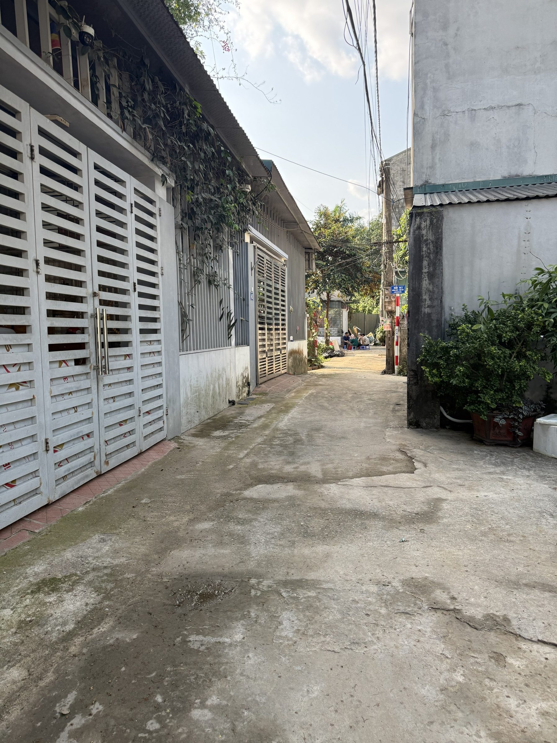 100M RA ĐẾN QL21- Lô đất giá êm nhất khu vực gần chợ Hoà Lạc