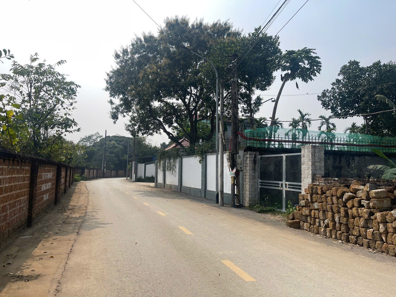 BÁN ĐẤT HOÀ LẠC GẦN ĐH FPT, ĐHQG, NGAY TUYẾN METRO, TRỤC CHÍNH LIÊN THÔN, KD SẦM UẤT.