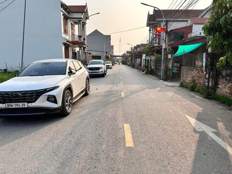 🔥 ĐẤT ĐẸP – VỊ TRÍ VÀNG VĂN GIANG 🔥

👉Đón sóng đường di sản & cầu Mễ Sở

📐 108m² đất ở – mặt tiền 9m cực hiếm
🚗 Đường rộng 3 ô tô tránh
🏪 Trục kinh doanh sầm uất
📍 Cách cầu Mễ Sở chỉ 500m – 1km

💰 Giá đầu tư: 6x triệu/m

☎ Thành Nội – 0968.330.