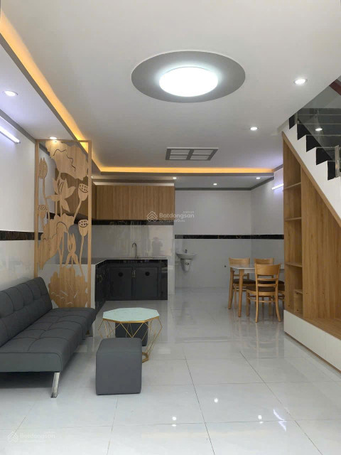 Cần tiền bán gấp căn nhà 1 trệt 1 lầu nằm gần cây xăng 75 giá trọn gói thanh toán từ 750 triệu