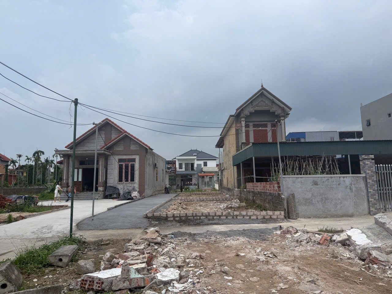 Bán 60 m Thiên Hương ngõ ô tô , bán kính 200 m là chợ , khu công nghiệp.l/h :076.231.9990 e Thúy