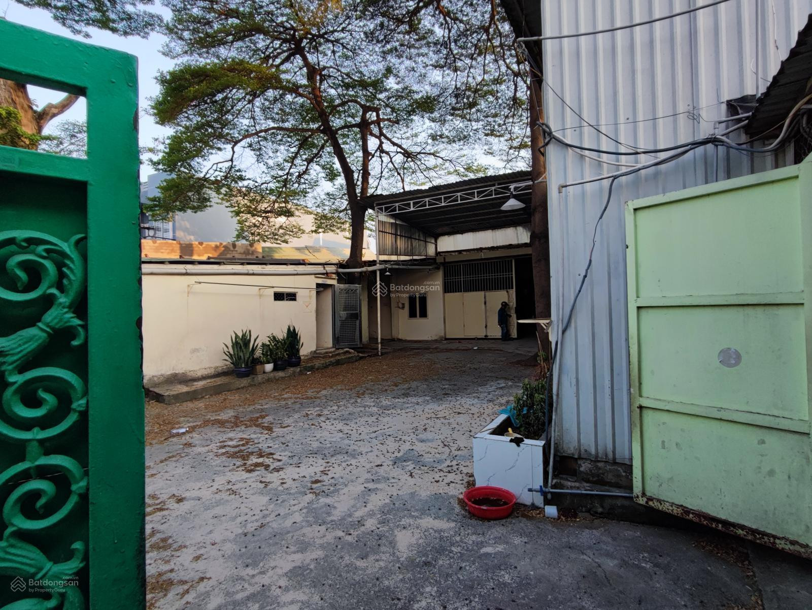 Bán Kho, nhà xưởng 1192m2 có sẵn 250 m2 thổ cư giá 15.5 tỷ tại - Chọn - Xã Thới Tam Thôn Huyện Hóc Môn TP. Hồ Chí Minh