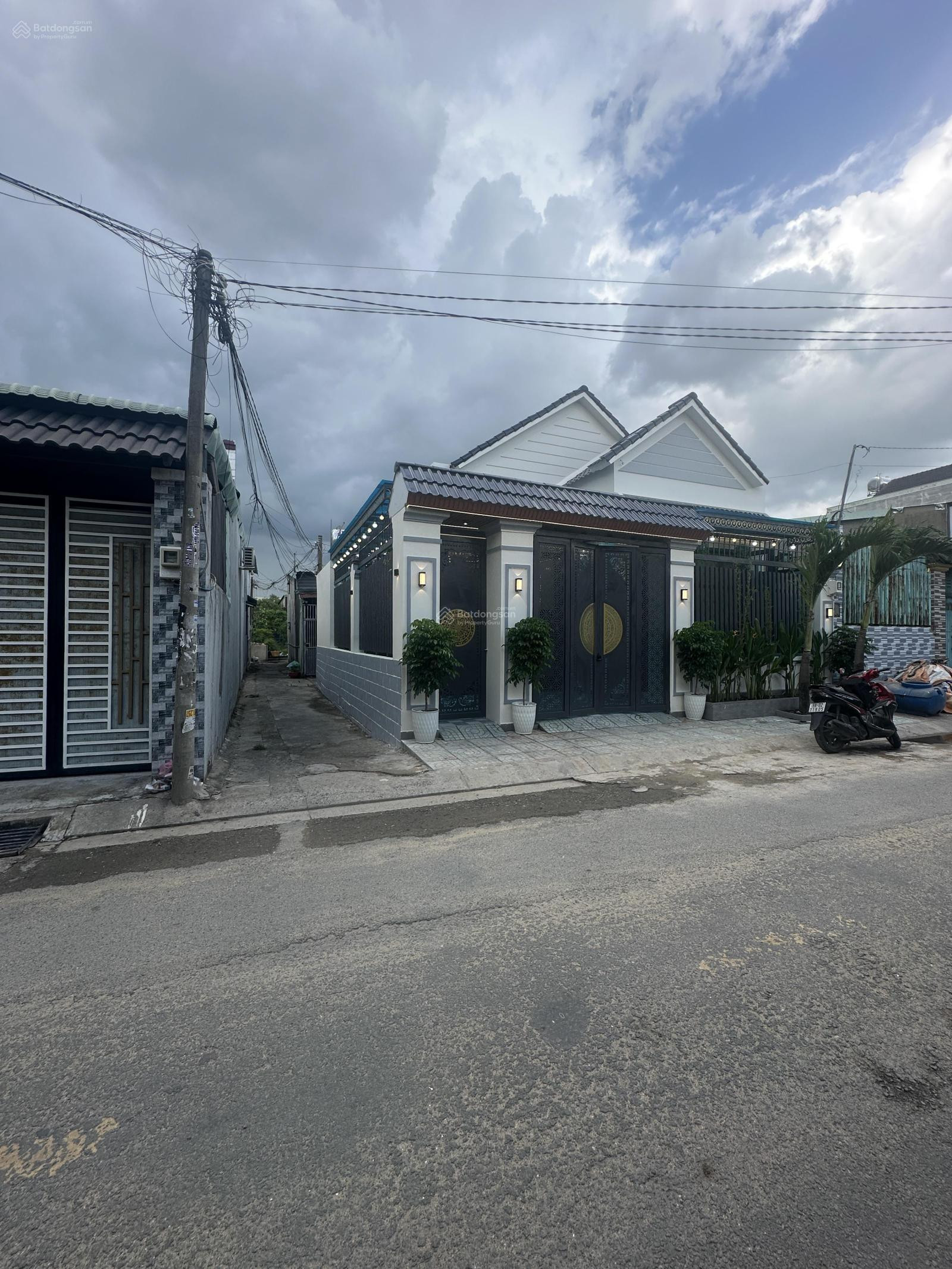 Bán Nhà riêng 106m2 có sẵn 106 m2 thổ cư giá 5.48 tỷ tại Xã Thới Tam Thôn Huyện Hóc Môn TP. Hồ Chí Minh