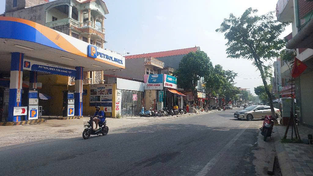 Bán nhà 3 tầng đang cho thuê tại Hà Lâm 2 Thư Lâm Hà Nội đường nhựa ô tô vào tận nơi