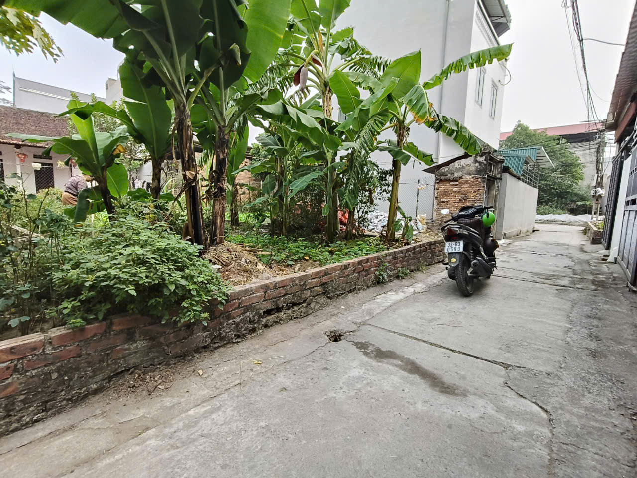 Chỉ 2,95 tỷ bán 42,3m2 đất Lỗ Giao Việt Hùng đường ô tô ngay trục chính thôn