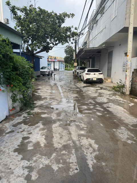 Bán 98 m  Thuỷ Sơn đường thông 5 ,6 m ngay cạnh Khâu Da .l/h:076.231.9990 e Thuy
