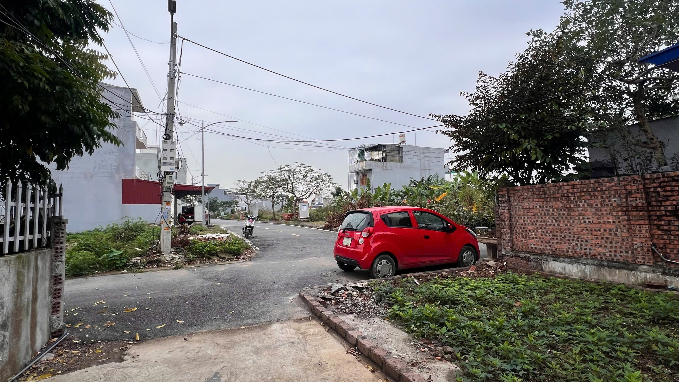 Bán 52 m Lô góc Thuỷ Sơn đường trải nhựa kinh doanh được. Gần vsip. L/h:076.231.9990 e Thúy