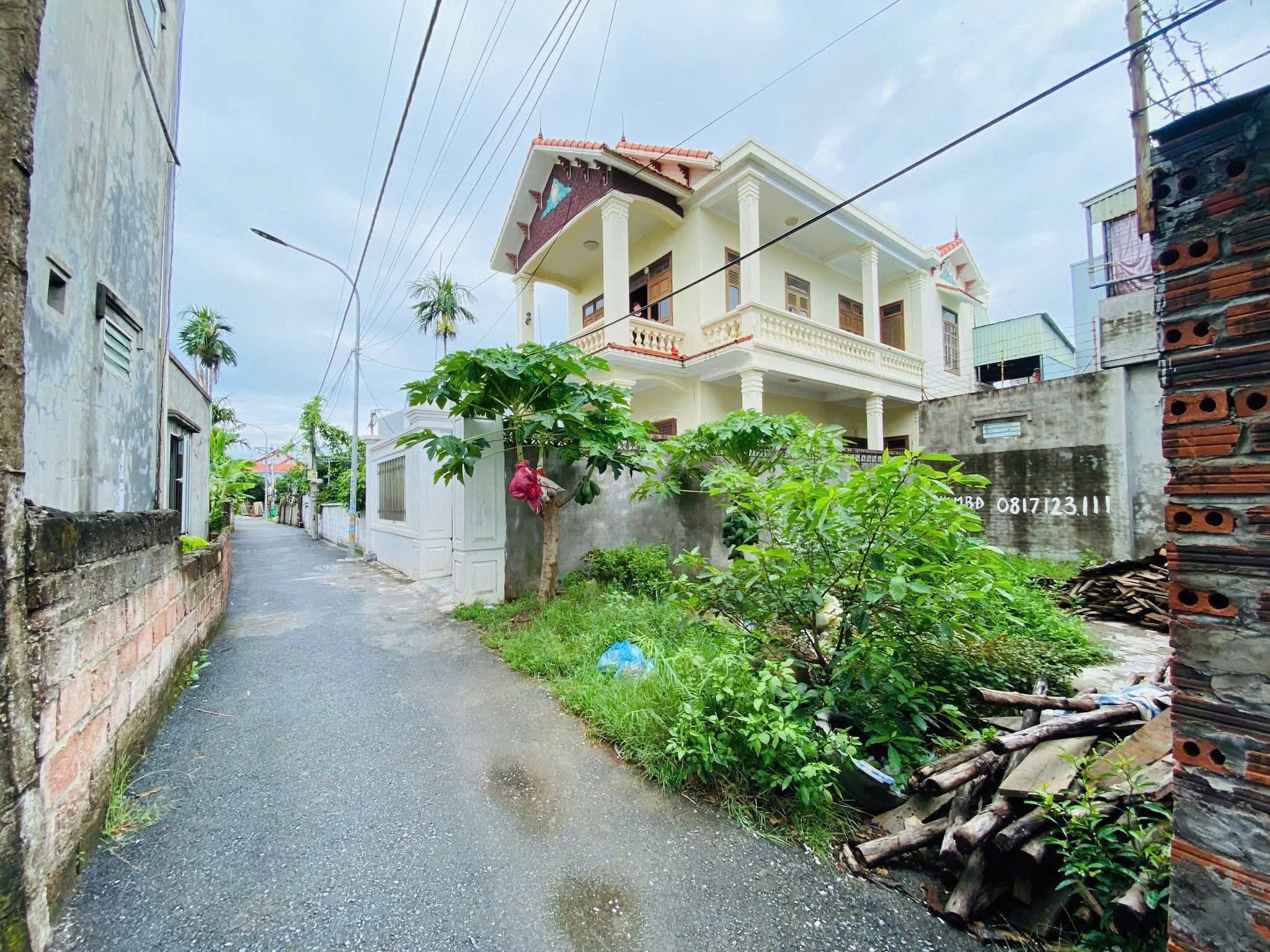 💥💥💥 Thôn 2 Thuỷ Sơn, Thuỷ Nguyên, 63m2, 
L/h;076.231.9990 em Thúy 

Hướng Tây Đường Thông, Oto Chạy Qua 💥💥💥

- Vị trí trung tâm Thuỷ Sơn, đường thông ngõ oto thẳng ra Khau Da, nằm sau nhà mặt đường thôn, bán kính 500m đầy đủ tiện ích trường chợ, siêu