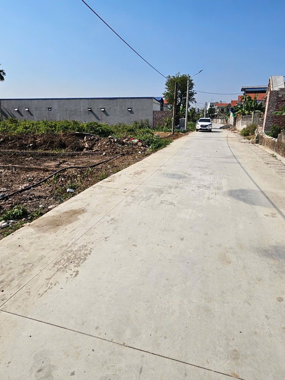 Bán 94 m đường Thôn 5 m thông các ngả tại Thuỷ Triều , cách 359:250 m. L/h:076,231.9990 e Thúy