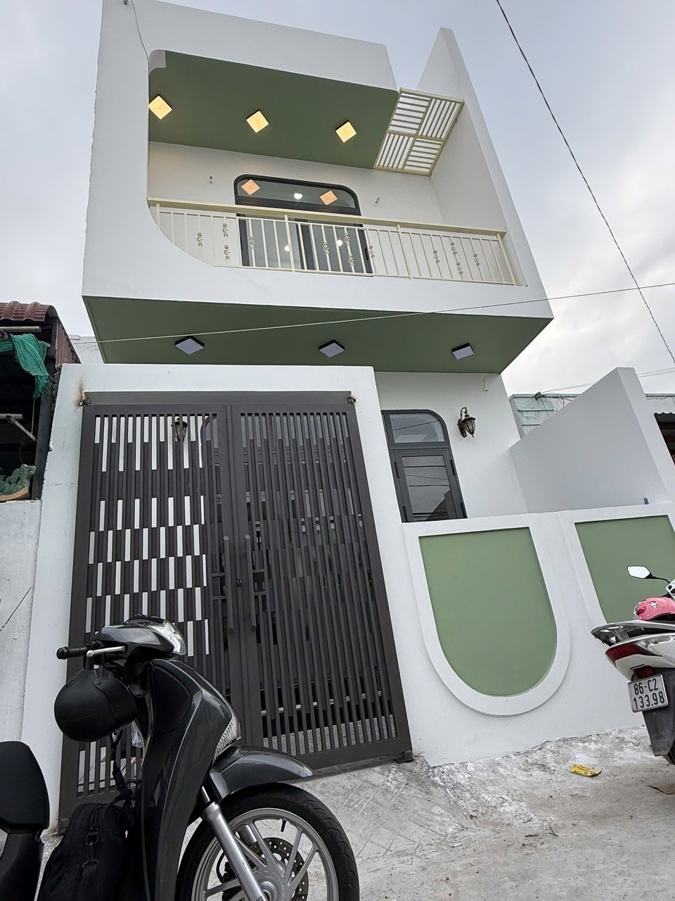 🏡 BÁN NHÀ MỚI ĐƯỜNG NHỰA -KDC TIẾN THẠNH – G1/7
📐 50m² (ngang 5m) – sàn 100m² – sổ hồng gắn tài sản- thực tế sử dụng 110m2
🚗 Đường nhựa 7m ô tô, KDC an ninh
📍 Gần chợ – trường học – Ủy ban – biển NovaWorld & trung tâm 

✨ Nhà mới 1 trệt 1 lầu,  sang 