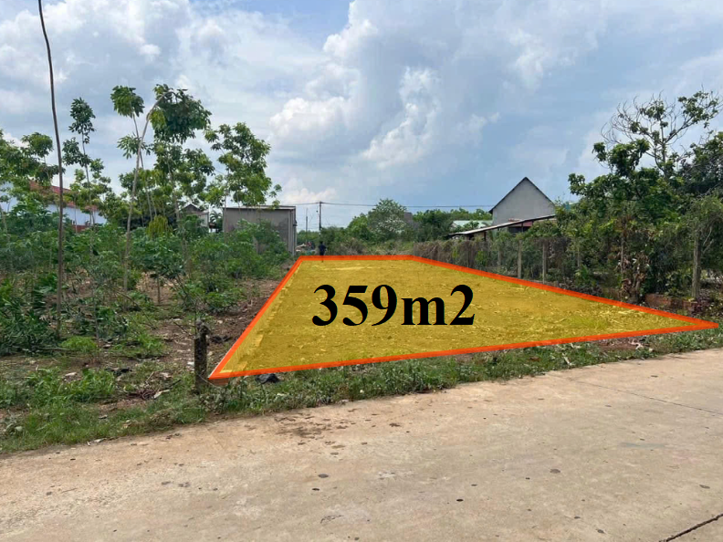 CHÍNH CHỦ CẦN BÁN 359M2 ĐẤT THỔ CƯ SỔ RIÊNG TẠI BÌNH DƯƠNG. NGANG 8M XÂY DỰNG TỰ DO, GẦN TRUNG TÂM CHỢ TRƯỜNG HỌC. GIÁ 650TR KHÁCH QUAN TÂM THIỆN CHÍ GỌI EM NGAY.