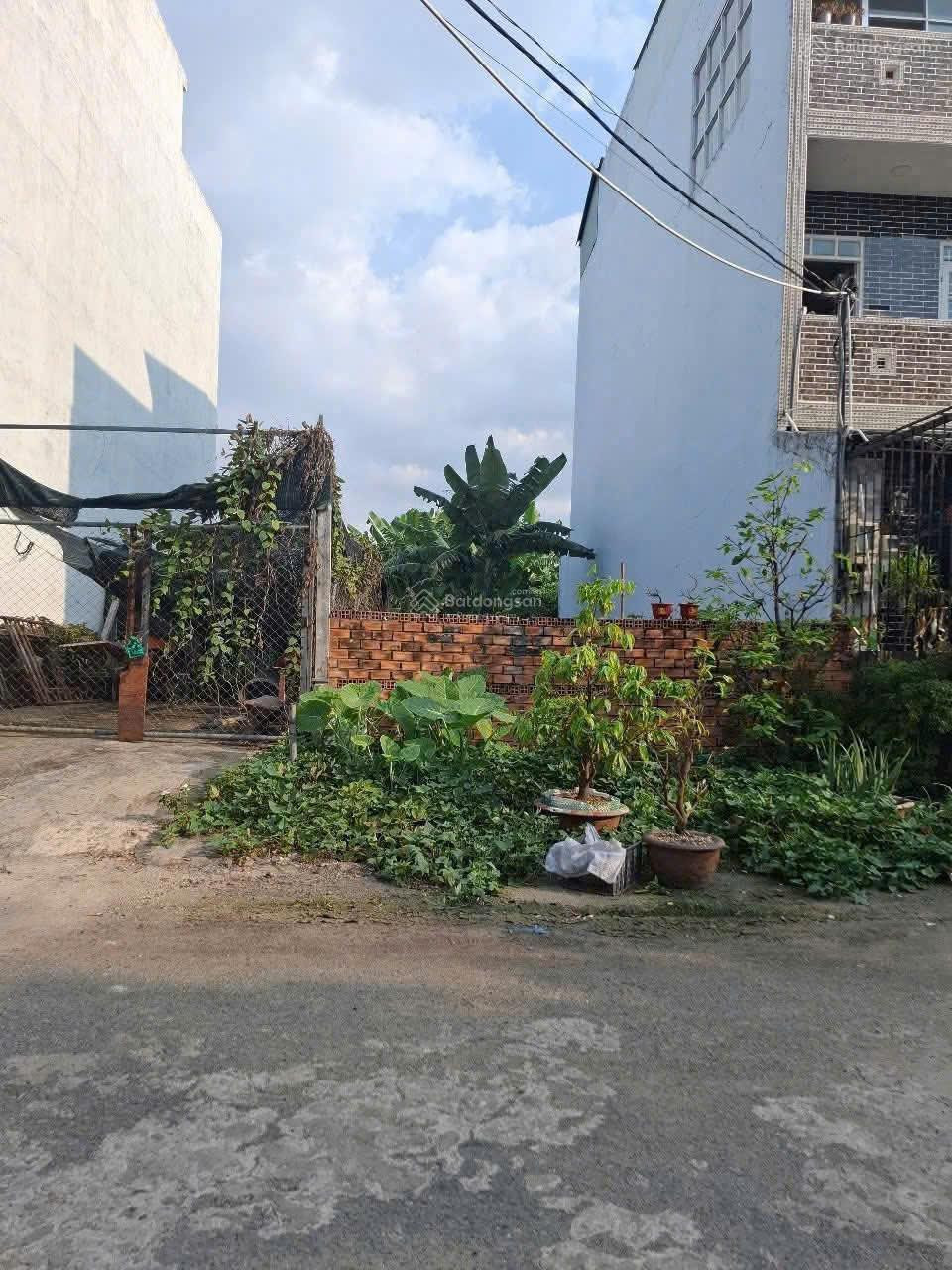 Bán 90m² đất 5m x 18m sổ hồng riêng 1/Tô Ký, Nguyễn Ảnh Thủ Trung Chánh, Hóc Môn, gần chợ ngã ba Bầu.
Đất 1/ Tô Ký vào 100m cách chợ bà Bầu khoảng 500m.
Diện tích: 90m² 5m dài 18m.
Giá bán: 5 tỷ 100 triệu thương lượng
Đường 12m có lề đường khu dân cư 