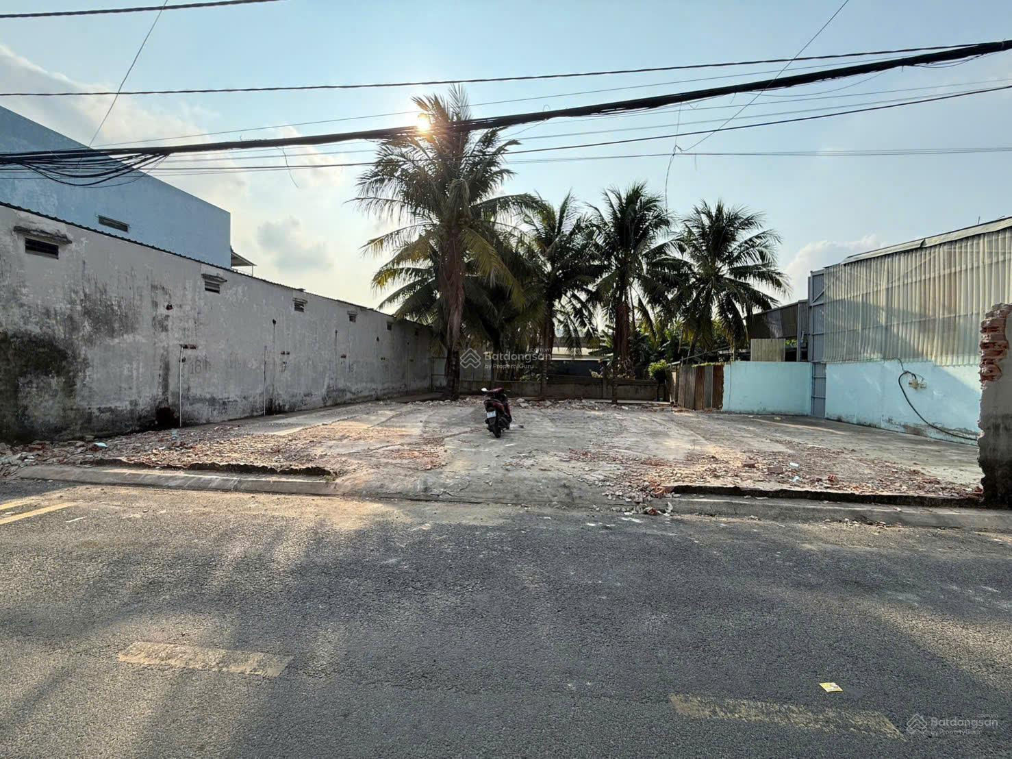 Bán Đất 100m2 có sẵn 98 m2 thổ cư giá 4.9 tỷ tại Xã Trung Chánh Huyện Hóc Môn TP. Hồ Chí Minh