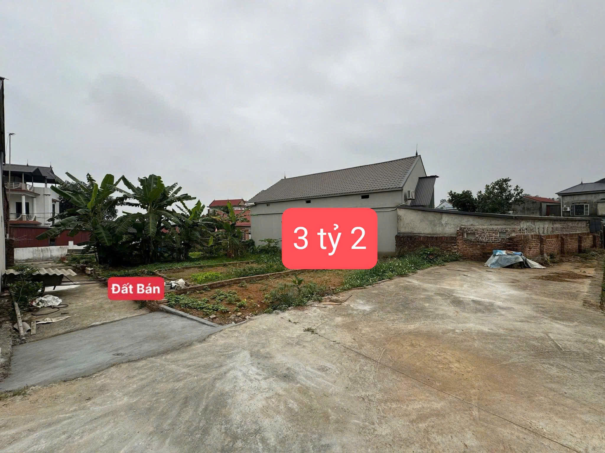 Bán lô góc 3 tỷ 2 Trung Hòa thổ cư full 98m