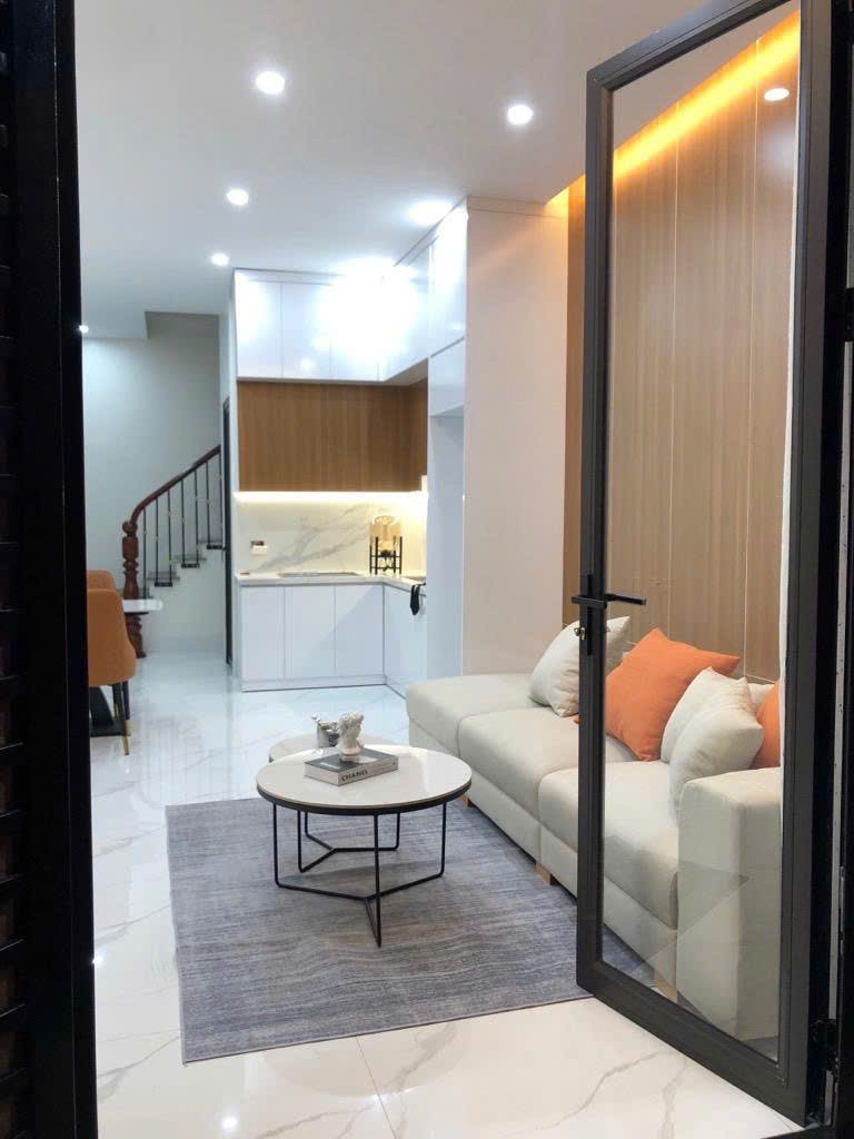 Nhà Vân Canh gần phố Trịnh Văn Bô 33M2 * 5 Tầng, 3 ngủ, ô tô đỗ gần giá 5.3 tỷ