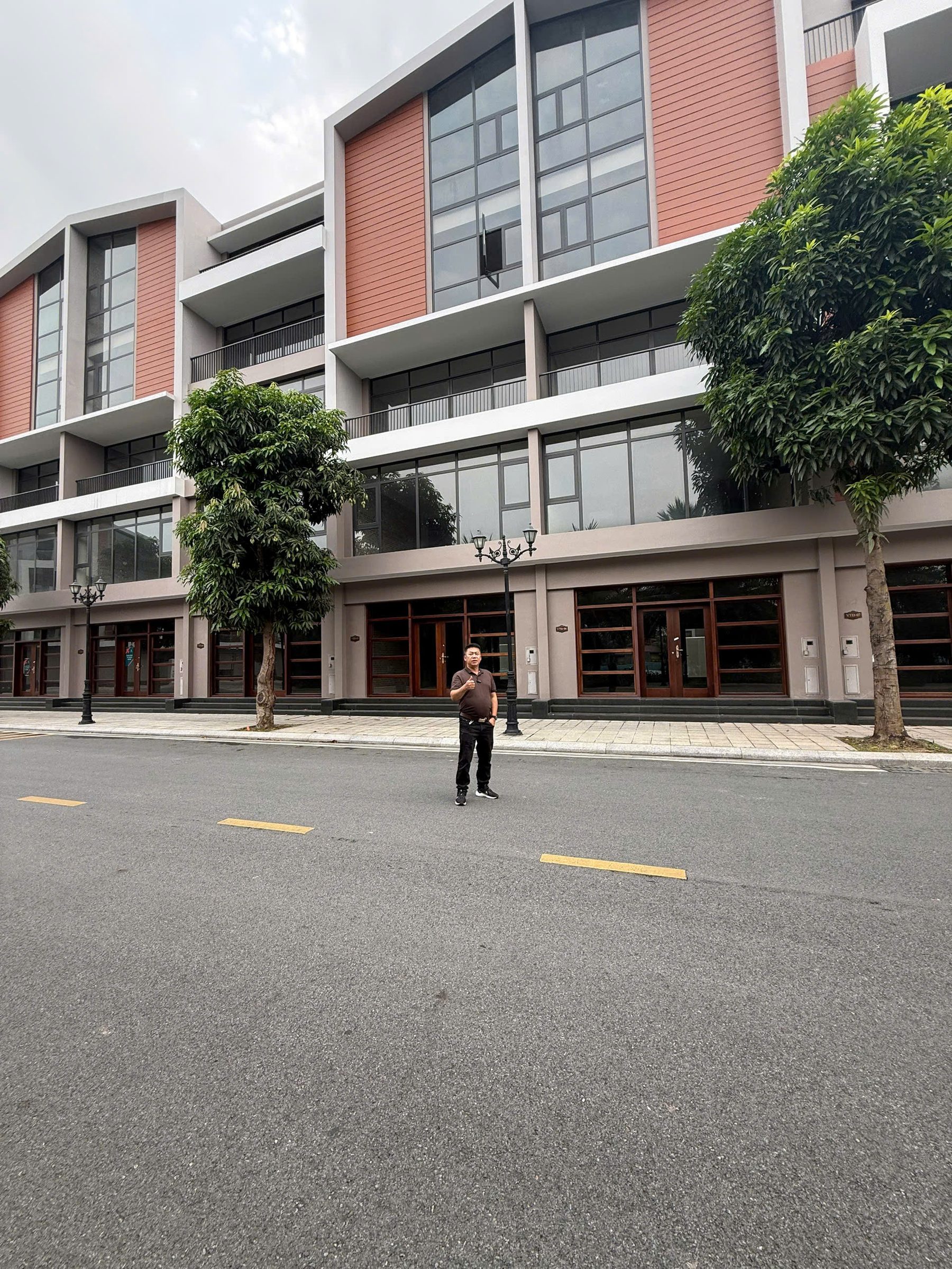 NHỈNH 20.x TỶ Hàng Gốc chủ đầu tư căn Biệt Thự Song lập Kinh Đô 150m² – Giá SIÊU RẺ - SỔ ĐỎ VĨNH VIỄN