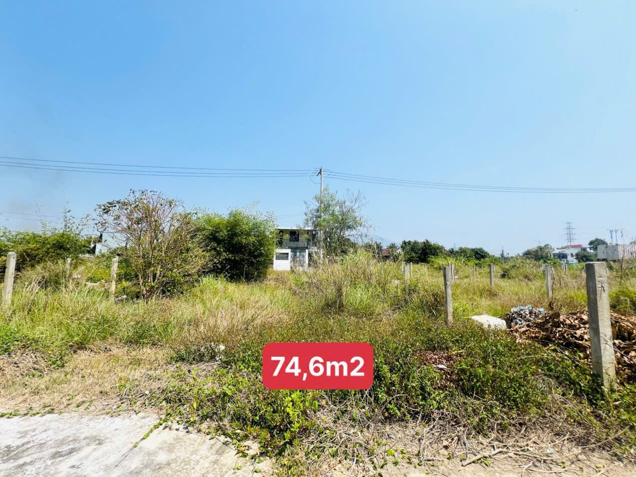 BÁN 2 LÔ ĐẤT ĐƯỜNG Ô TÔ NGAY D30 VĨNH HIỆP - PHƯỜNG TÂY NHA TRANG
- DT: 62m2 ngang 5m. Giá : 1 tỷ 900 triệu
- DT: 74,6m2  ngang 5m. Giá : 2 tỷ 350 triệu
- Đường bê tông ô tô cách đường D30 chỉ 30m. Cách trung tâm chỉ 4km.