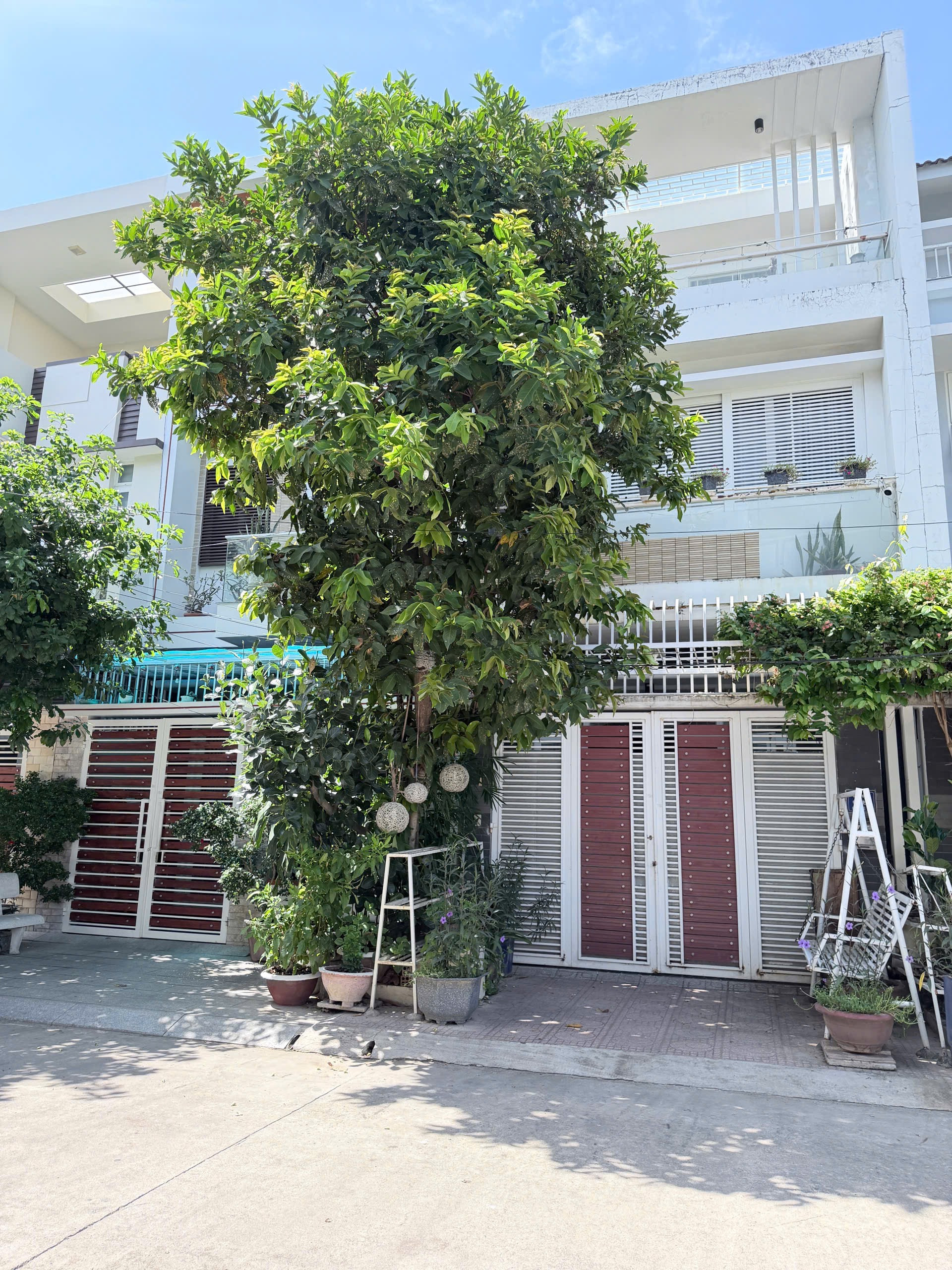 BÁN NHÀ KỀ GÓC VĨNH ĐIỀM TRUNG – TÂY NHA TRANG – NHÀ 3 TẦNG - ĐƯỜNG 13M – GIÁ 8 TỶ giảm còn 7 tỷ 700