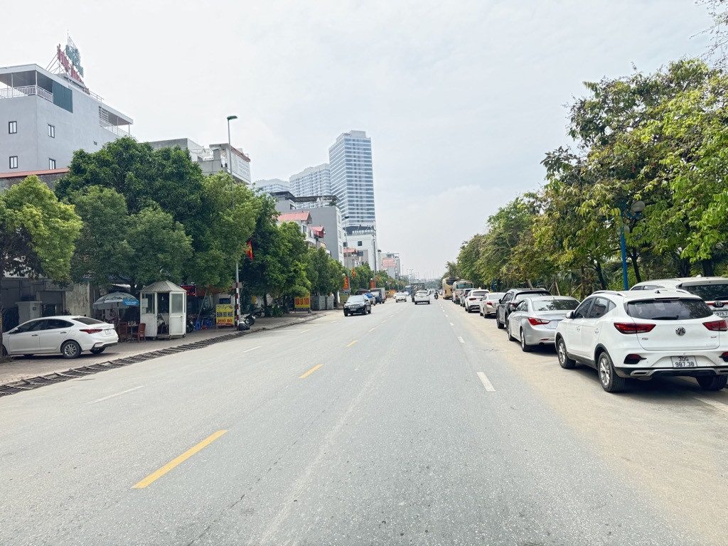 Hàng đẹp,diện tích vừa phải,đường thông ô tô,sổ riêng,quy hoạch đẹp -Vĩnh Ngọc - Đông Anh