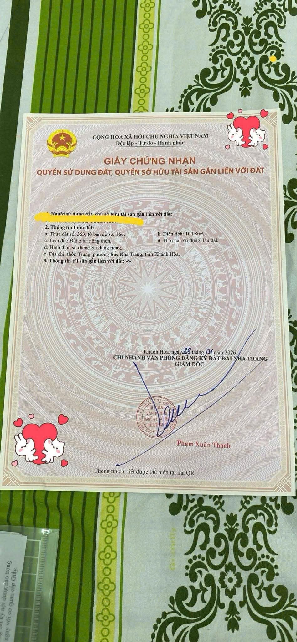 Bán lô đất đẹp ở thôn Trung Vĩnh Phương , TP Nha Trang. DT 104,8m2 full thổ . Cách đường liên Xã 1 căn nhà . Giá 1tỷ6