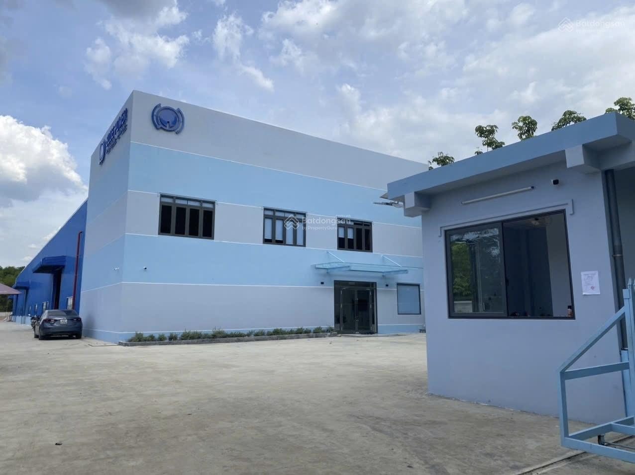 Bán xưởng đang cho thuê 180tr xưởng mới tại Tân Uyên, giấy tờ đầy đủ, vị trí đẹp