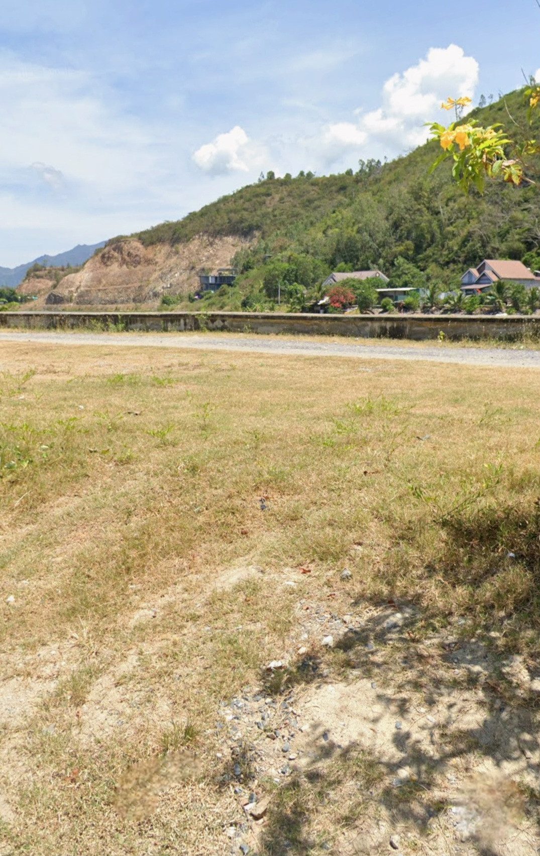 Bán 250m2 ngang 10m giá 9 tỷ 600 triệu tại Thôn Thủy Tú xã Vĩnh Thái Tp Nha Trang.
