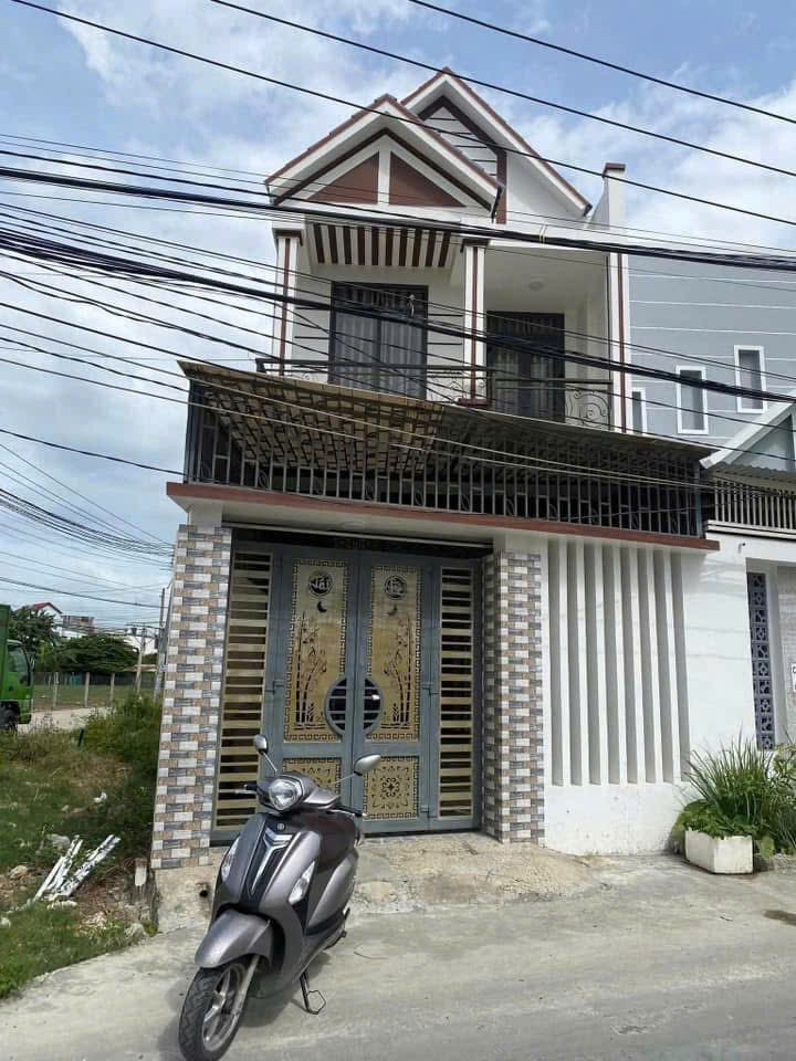 BÁN NHÀ 2 MẶT TIỀN 1 TRỆT 1 TẦNG ĐUỜNG Ô TÔ -VĨNH THẠNH-NHA TRANG chỉ 3,8 tỷ