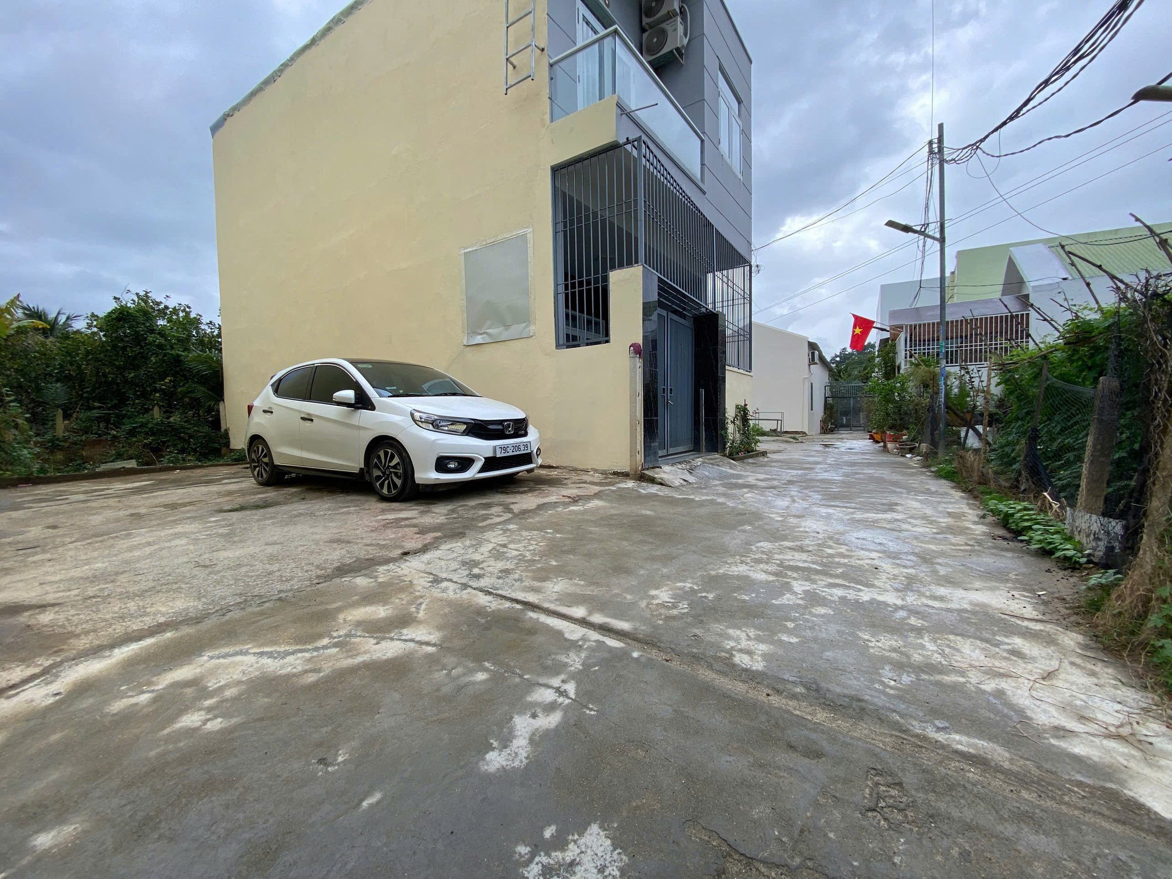 Hàng Hiếm Sót lại lô đất Vĩnh Thạnh-Phường Tây Nha trang, sau lưng UBND