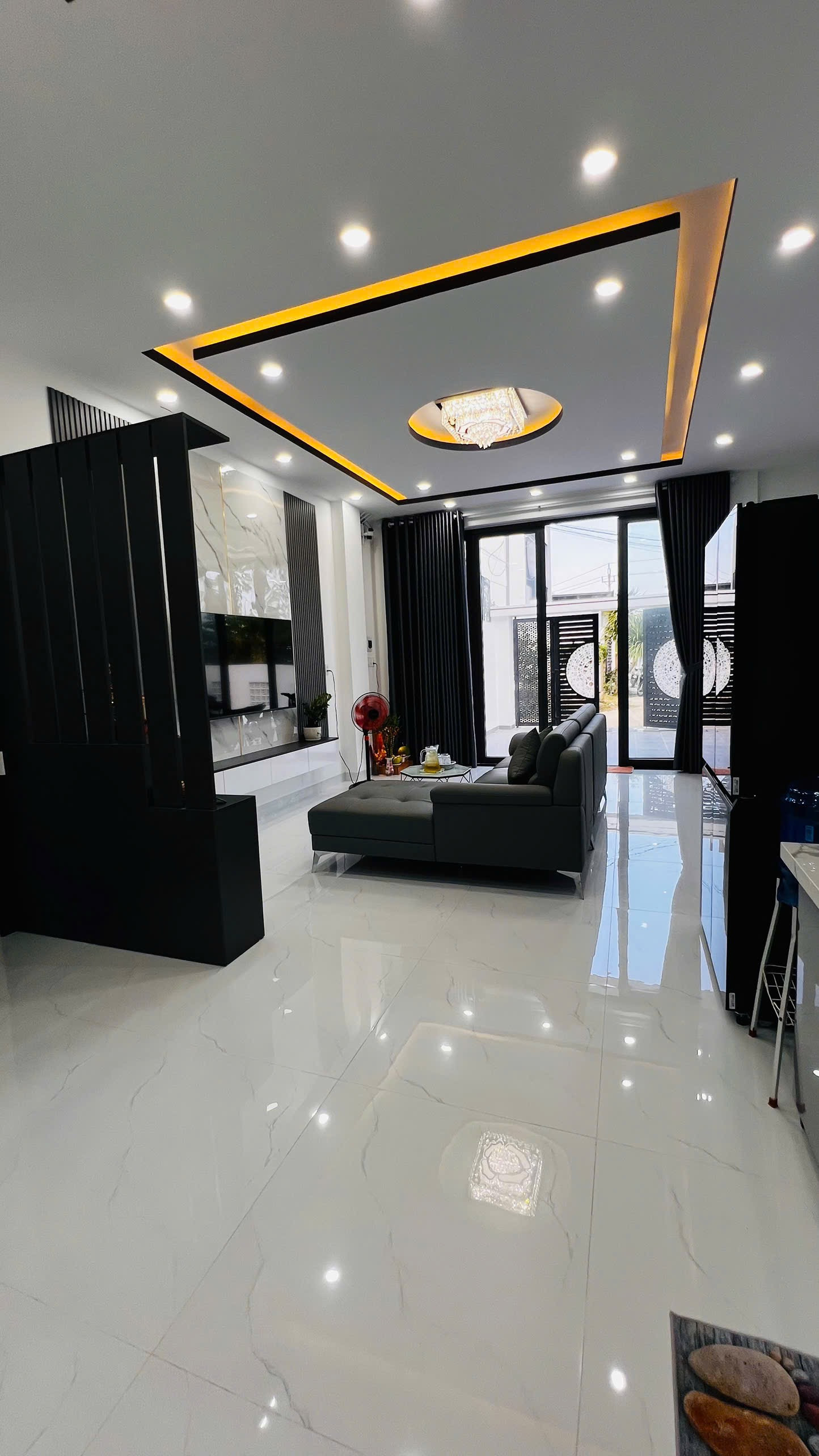 Một Căn Nhà biệt thự vườn mới toanh, vừa mang nét hiện đại vừa giữ được sự bình yên, dân dã ngay tại Phường Tây Nha Trang đang tìm chủ nhân mới.