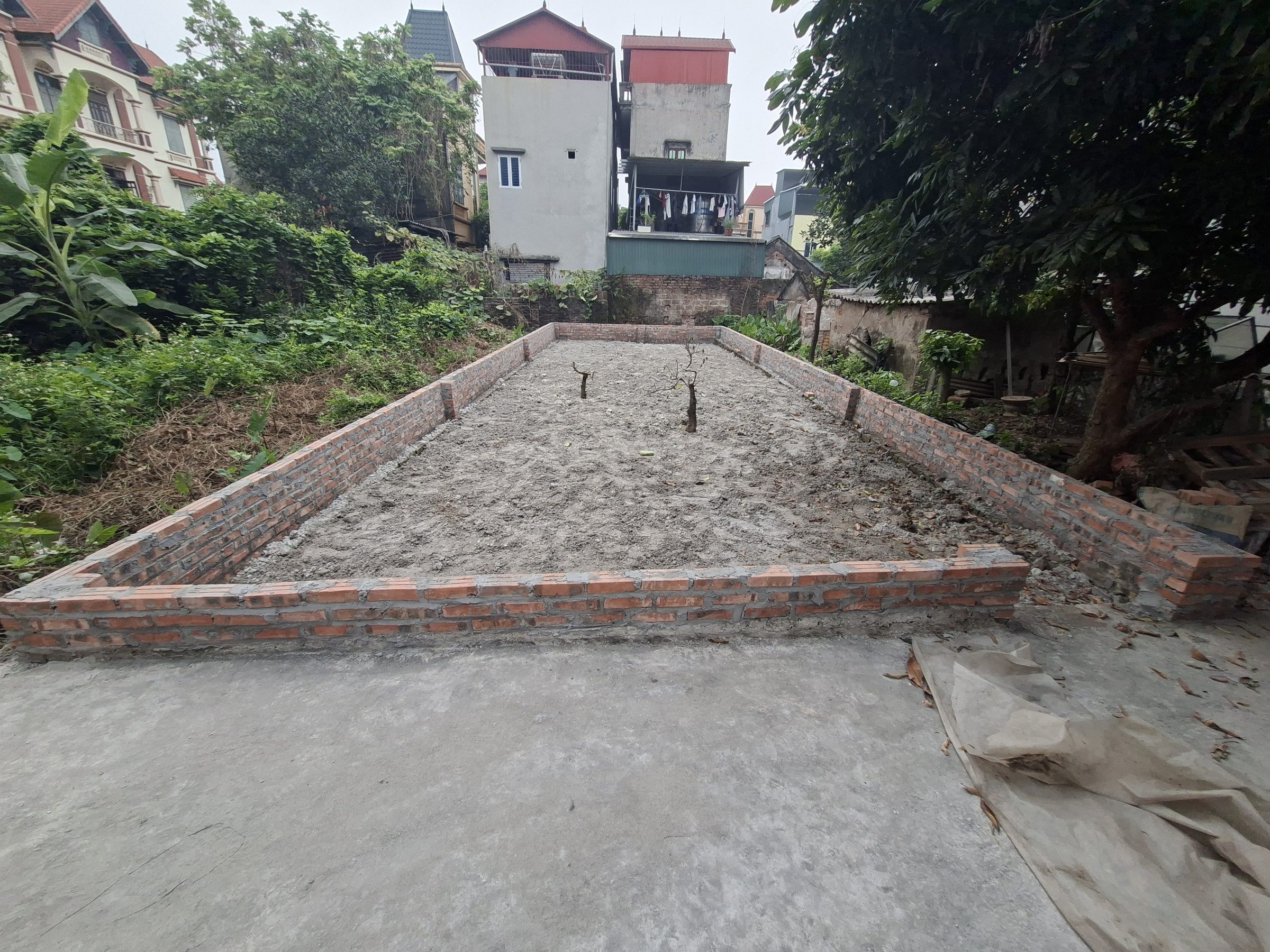 80m vuông vắn,gần chợ,nhà văn hóa,200m trường học các cấp,gần khu công nghiệp,2km cầu Thăng Long