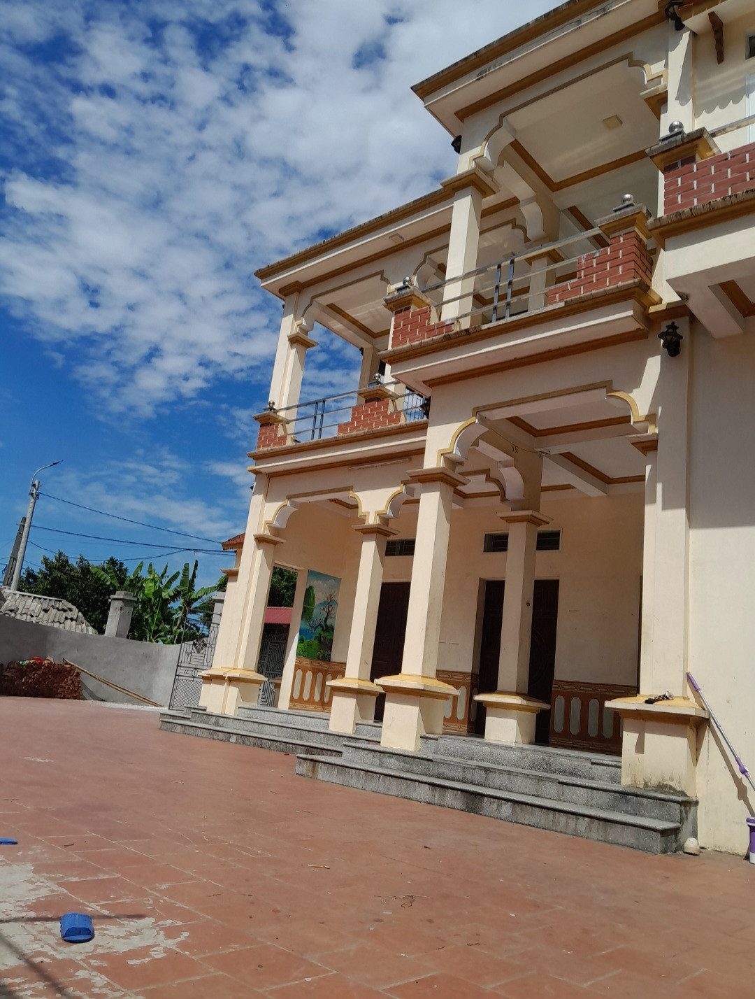 Bán 290m2 đất và nhà 2 tầng, giá 1,85 tỉ. Tại thôn Nghĩa an, xã Xuân lôi, Lập thạch, Vĩnh phúc cũ.