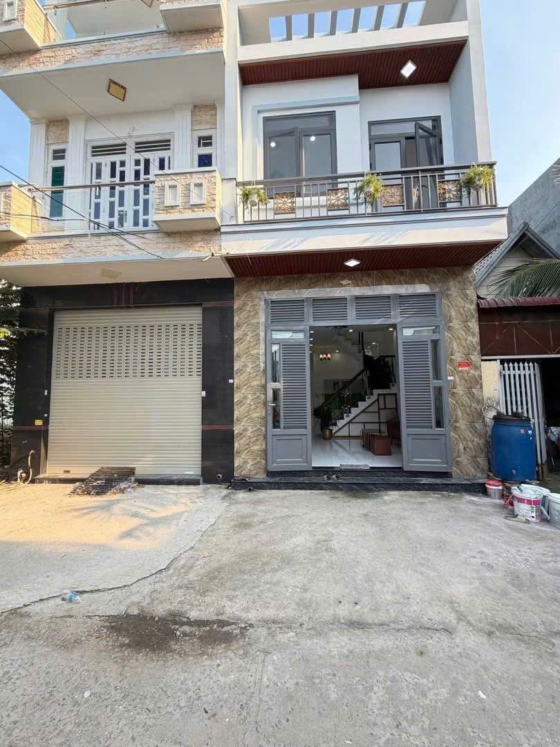 Bán nhà Xuân Thới Sơn Hóc Môn - Cách Ngã Ba Giồng 5 Phút - Đường ô tô thông