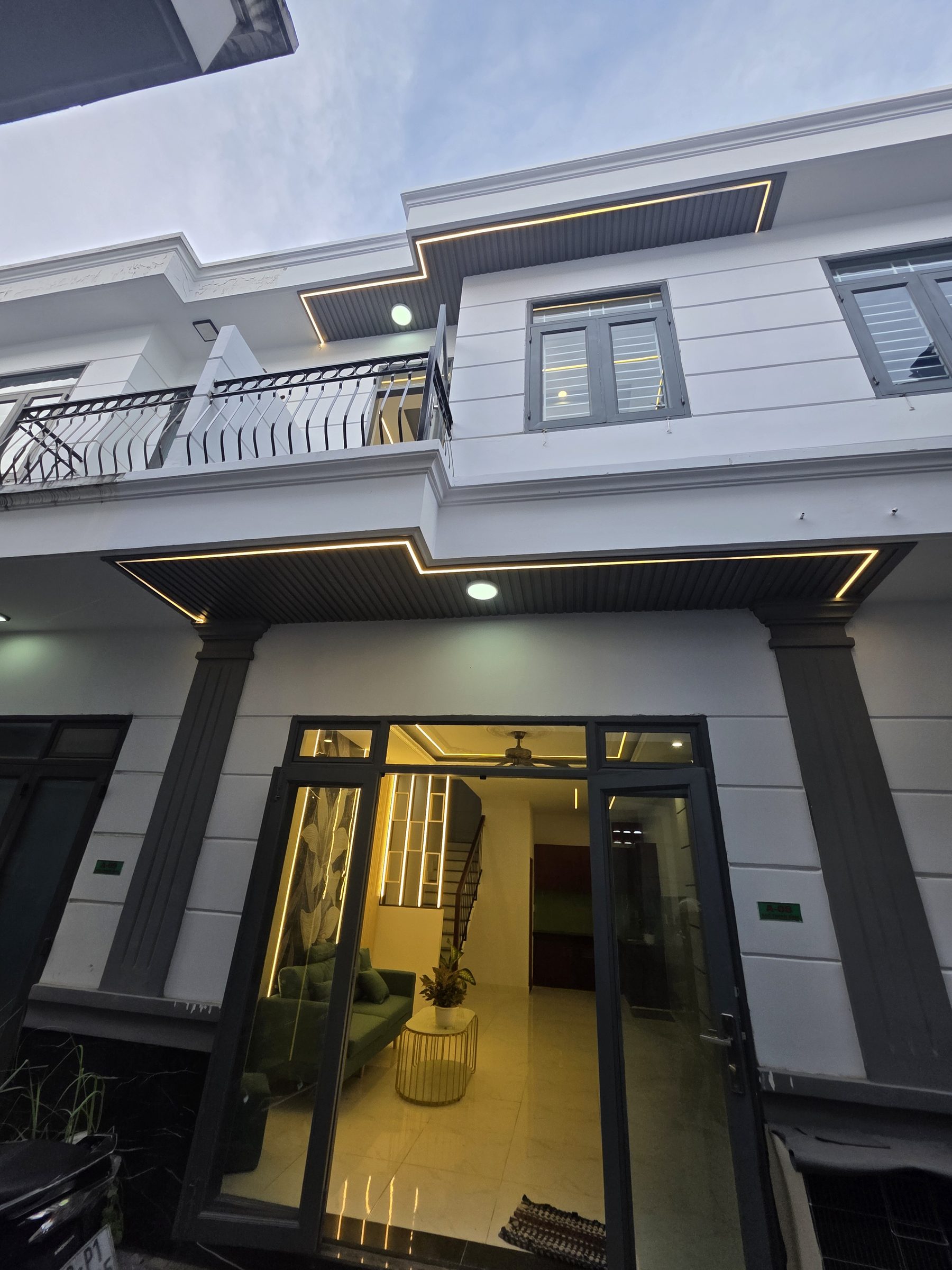 Bán gấp nhà 1 trệt 1 lầu Xuân Thới Sơn Hóc Môn đường Nguyễn Văn Bứa