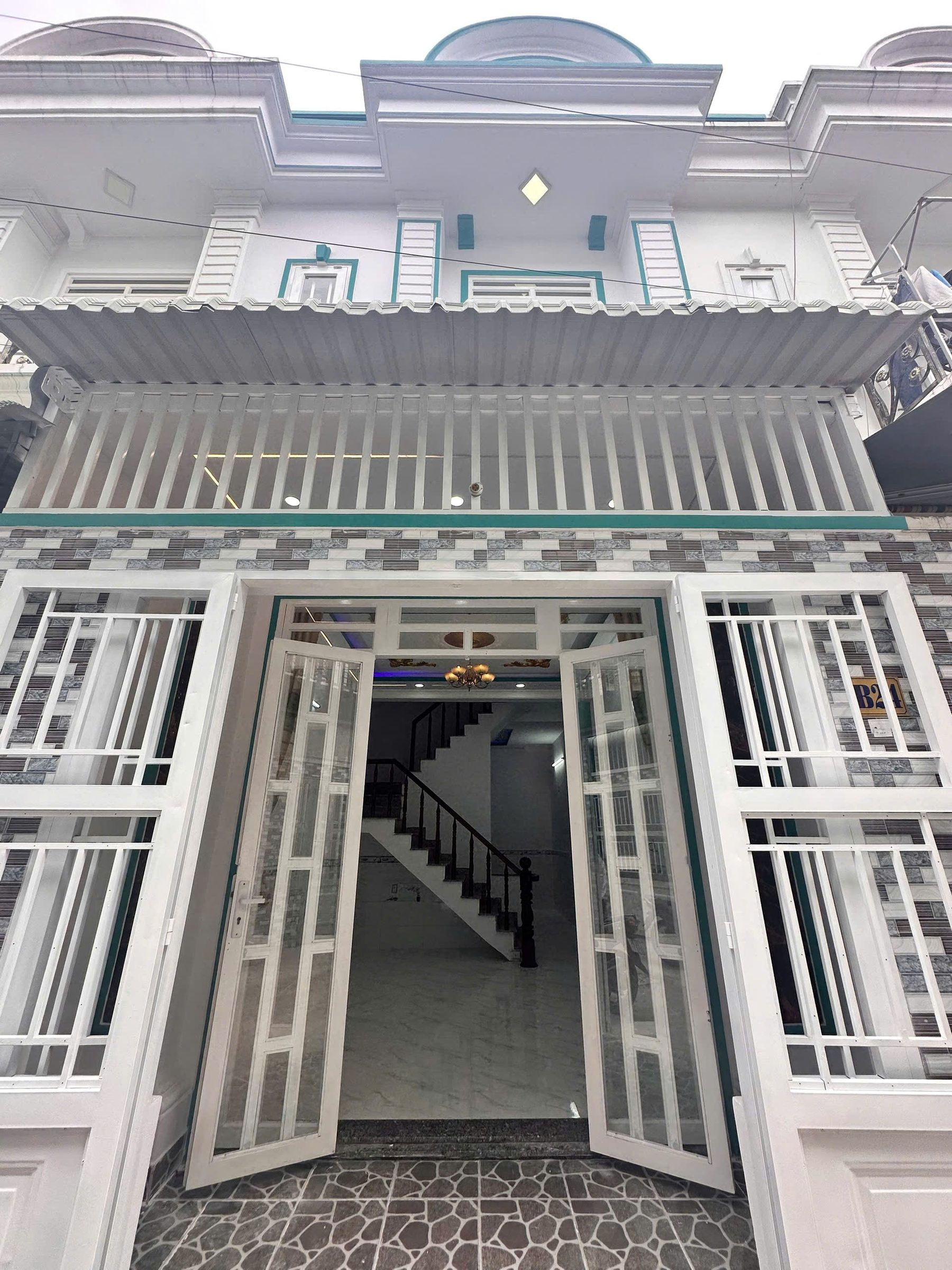 Bán gấp nhà 1 trệt 1 lầu Xuân Thới Sơn Hóc Môn đường Nguyễn Văn Bứa