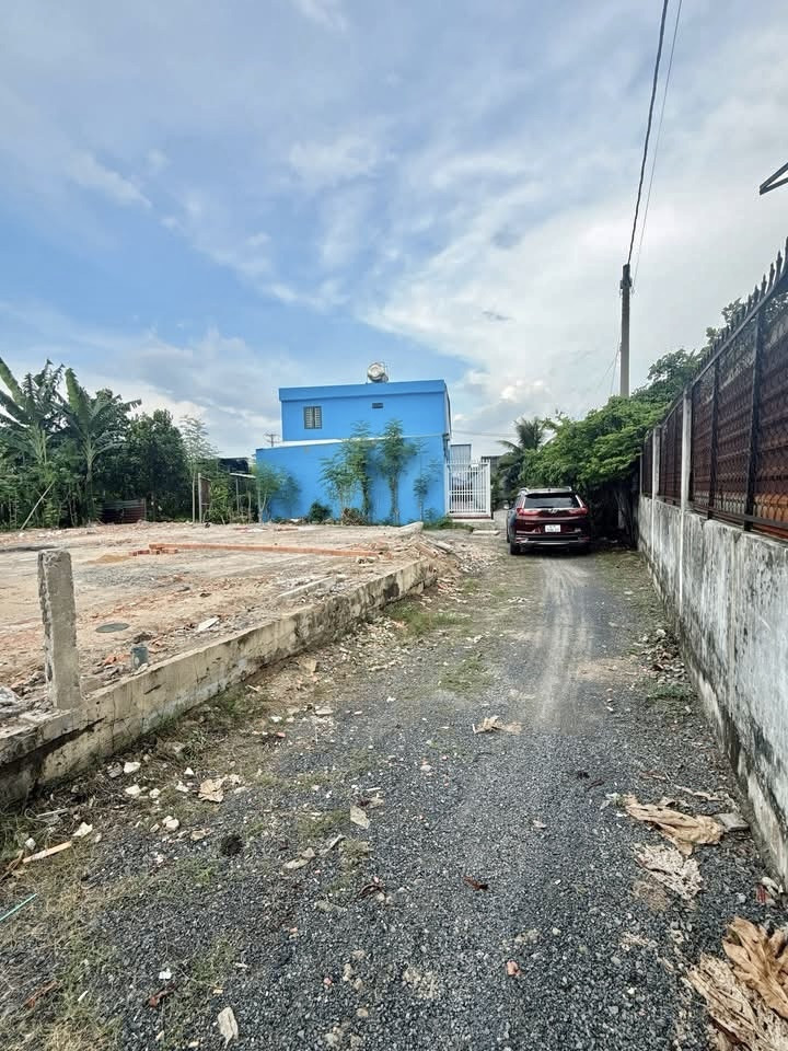 Bán đất thổ cư 81m2 sổ hồng riêng - Hẻm ô tô