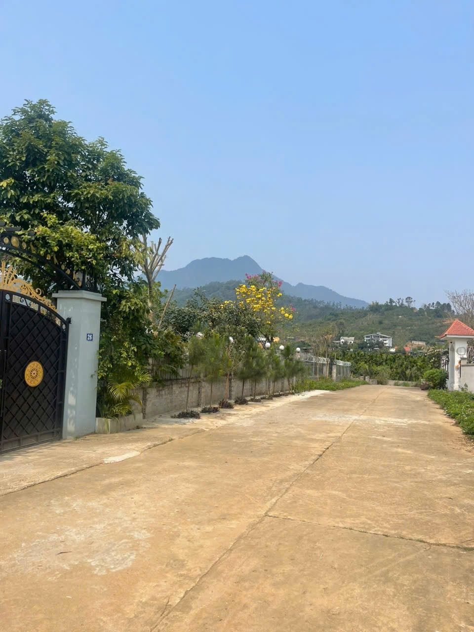 Bán Đất 760m2 có sẵn 200 m2 thổ cư tại Xã Yên Bài: lh: 0971569915