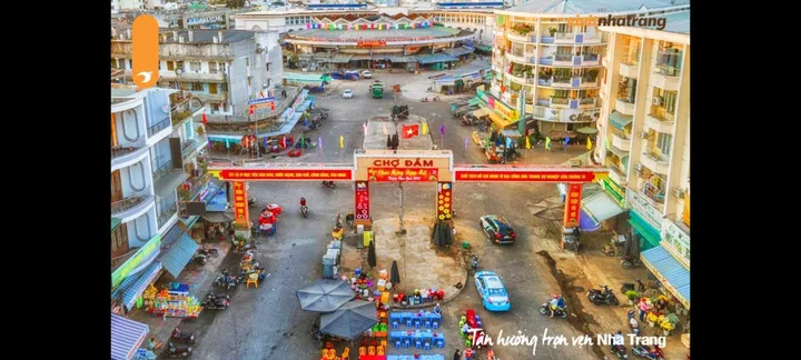 Bán nhà 77,2m², Lô gốc ngã 4 Chợ Đầm, Thuận lợi kinh doanh, buôn bán,...(2mặt tiền 8m x 9m: gần chợ, gần trường học)