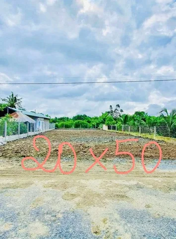 KẸT TIỀN BÁN LỖ 4 NỀN ĐẤT 20X50=1000M2 ĐẤT THỔ CƯ SHR MT ĐƯỜNG 18M DÂN ĐÔNG GIÁ 390 TR